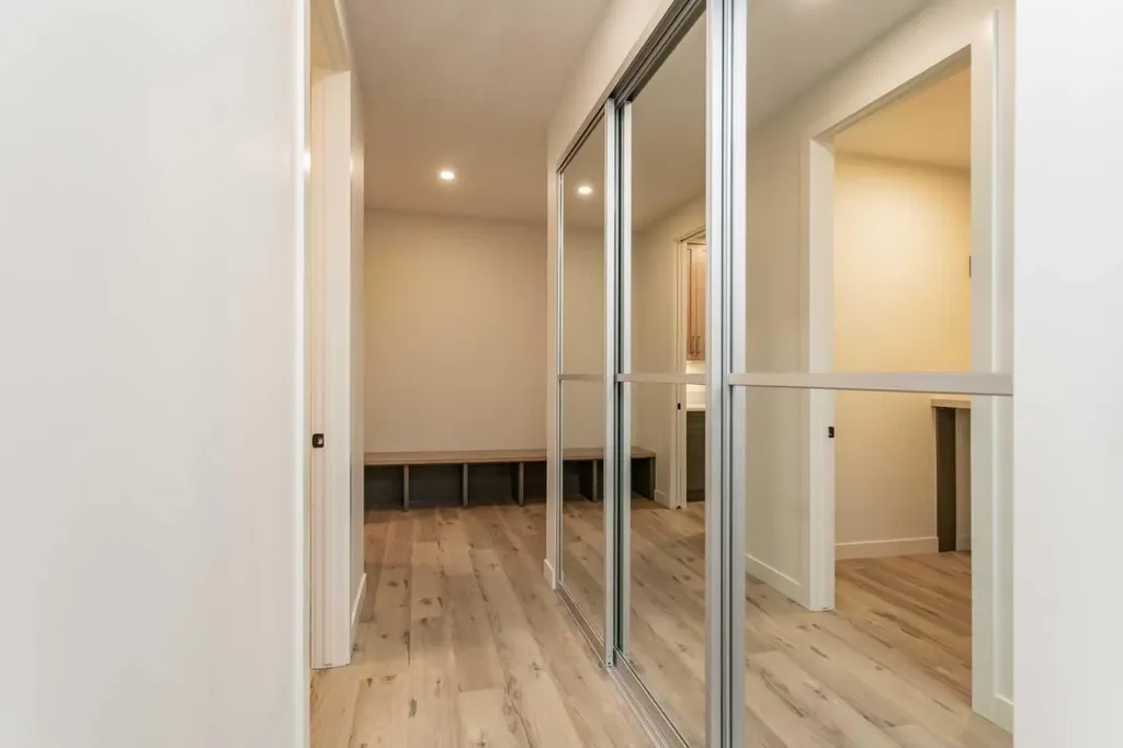 20 Emmett Crescent Red Deer AB T4P 3G8