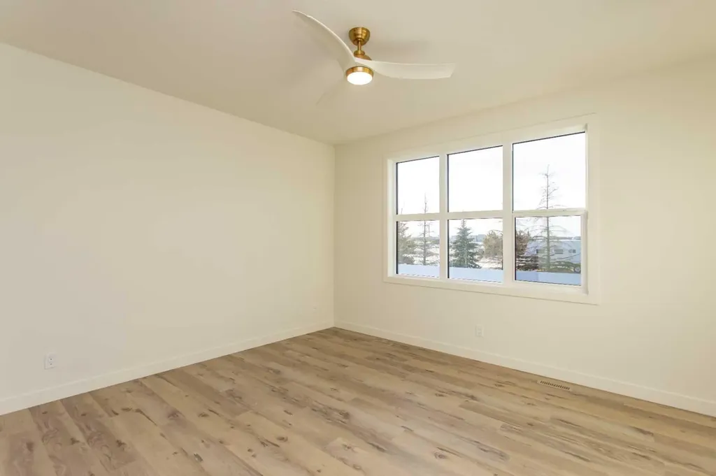 20 Emmett Crescent Red Deer AB T4P 3G8