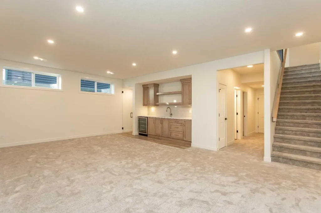 20 Emmett Crescent Red Deer AB T4P 3G8
