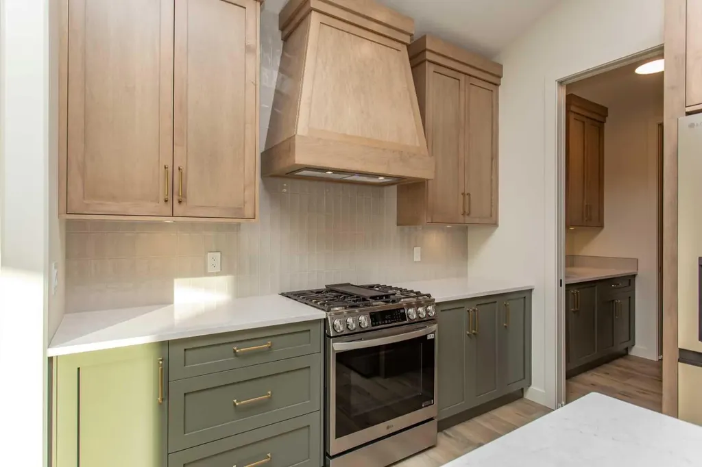 20 Emmett Crescent Red Deer AB T4P 3G8