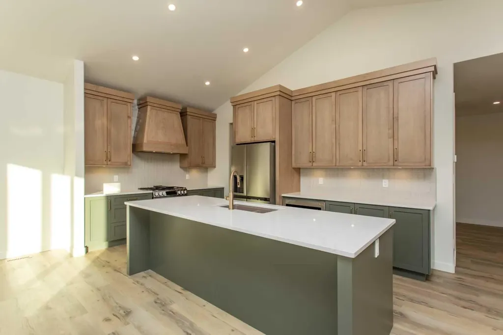20 Emmett Crescent Red Deer AB T4P 3G8