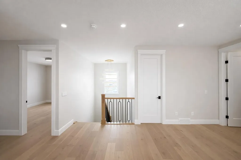 852 Dawson Point Chestermere AB T1X3G3