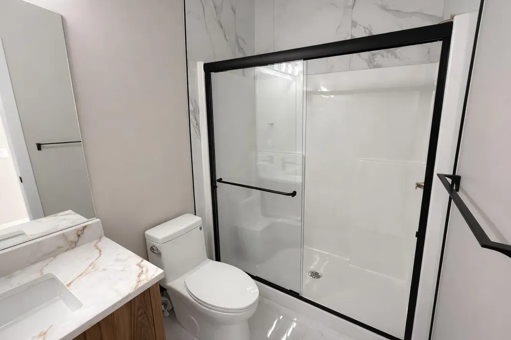 852 Dawson Point Chestermere AB T1X3G3
