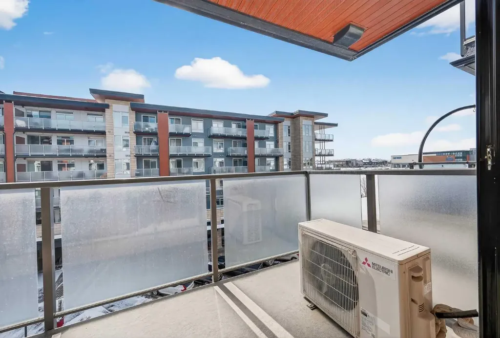 122 Mahogany Centre SE Calgary AB T3M2Y1