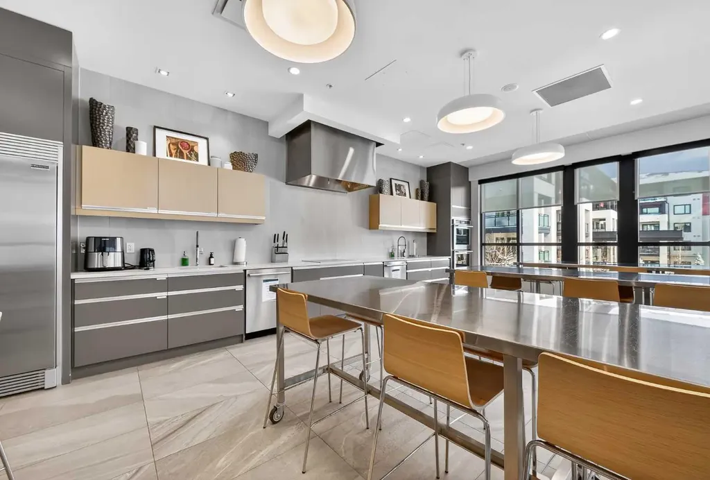 122 Mahogany Centre SE Calgary AB T3M2Y1