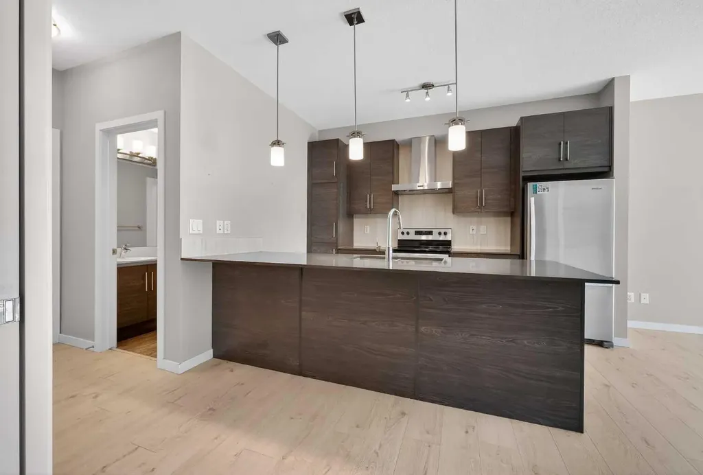 122 Mahogany Centre SE Calgary AB T3M2Y1