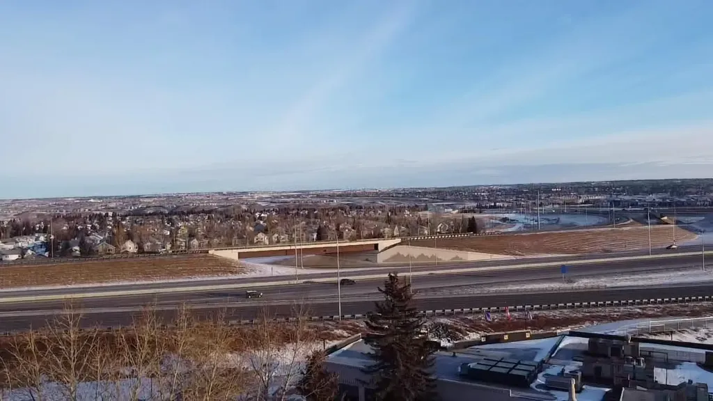 117R 101 Street SW Calgary AB T3B 5T2