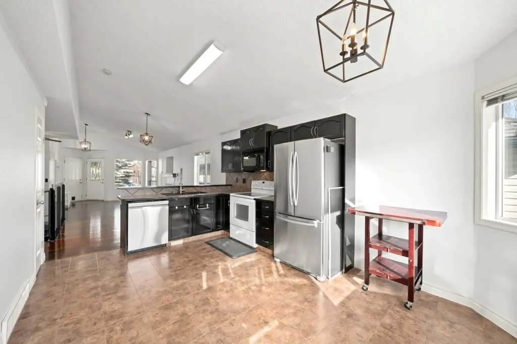 145 Cimarron Grove Circle Okotoks AB T1S 2M1