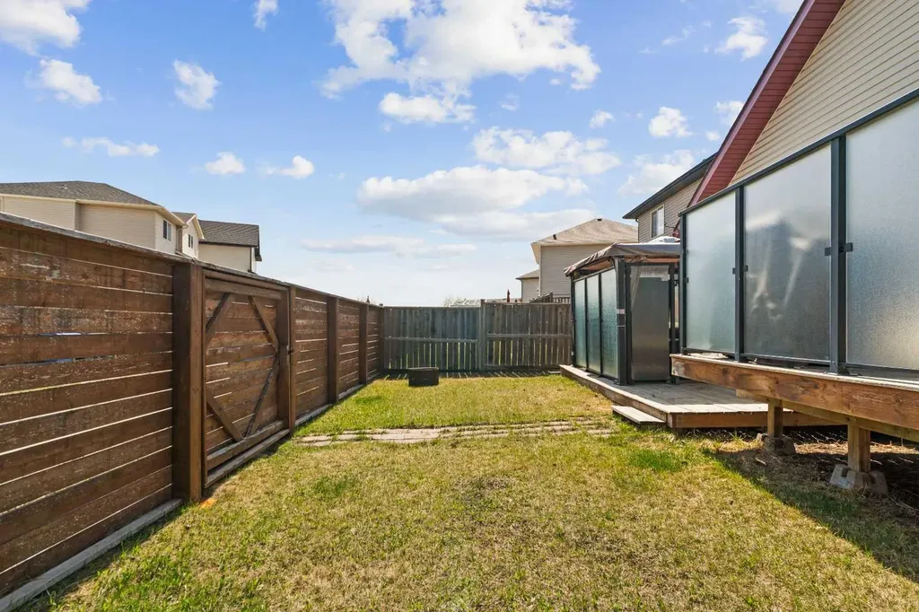 145 Cimarron Grove Circle Okotoks AB T1S 2M1