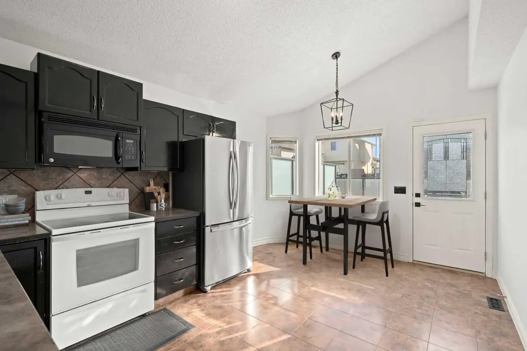 145 Cimarron Grove Circle Okotoks AB T1S 2M1