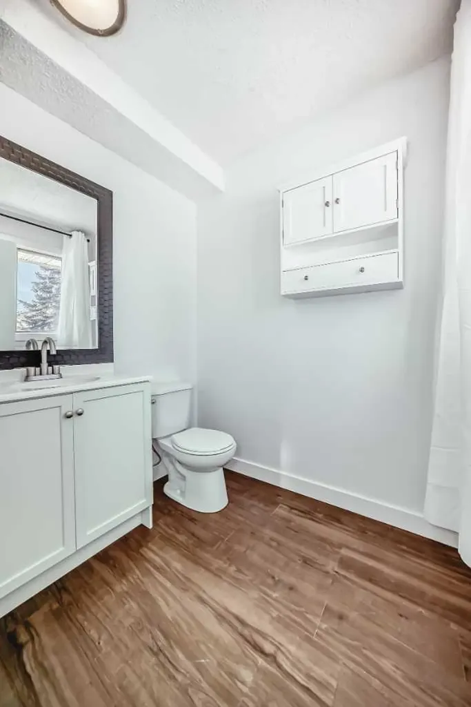 60 Erin Mount Crescent SE Calgary AB T2B 2S3