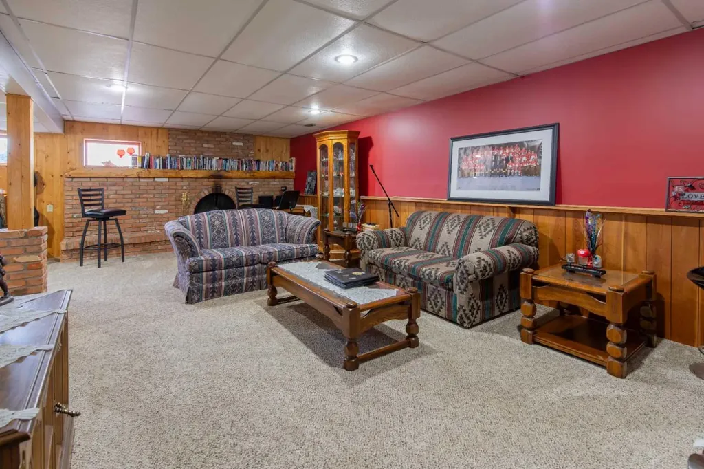 667 21 Street Fort Macleod AB T0L0Z0