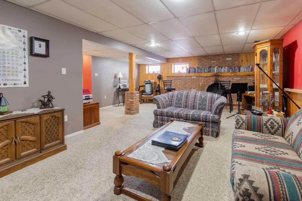 667 21 Street Fort Macleod AB T0L0Z0