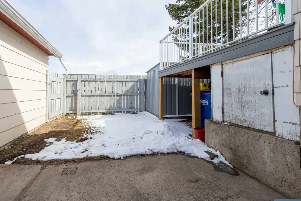 667 21 Street Fort Macleod AB T0L0Z0
