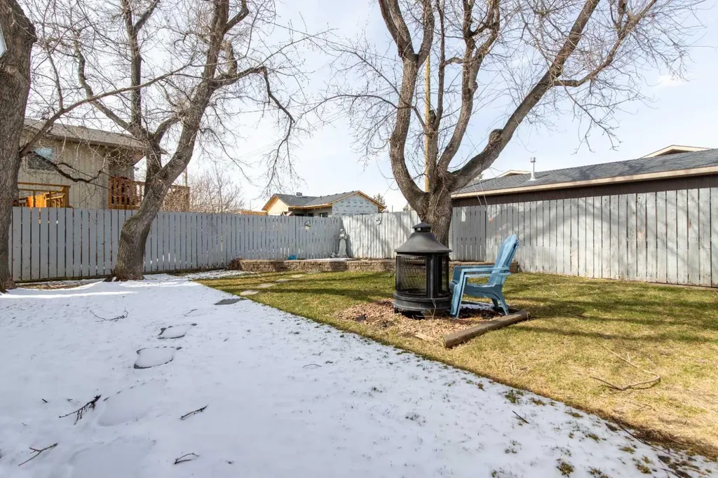 667 21 Street Fort Macleod AB T0L0Z0