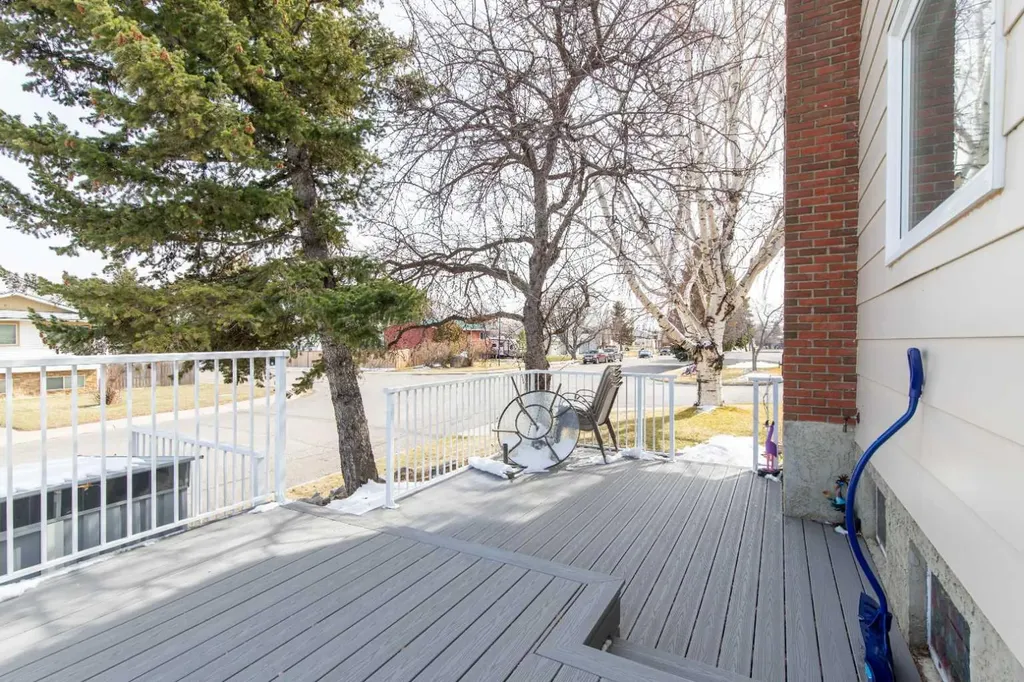 667 21 Street Fort Macleod AB T0L0Z0