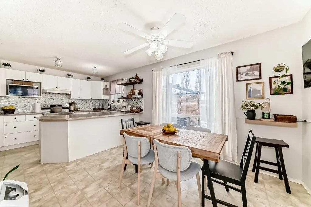 155 Erin Meadow Way SE Calgary AB T2B 3P7