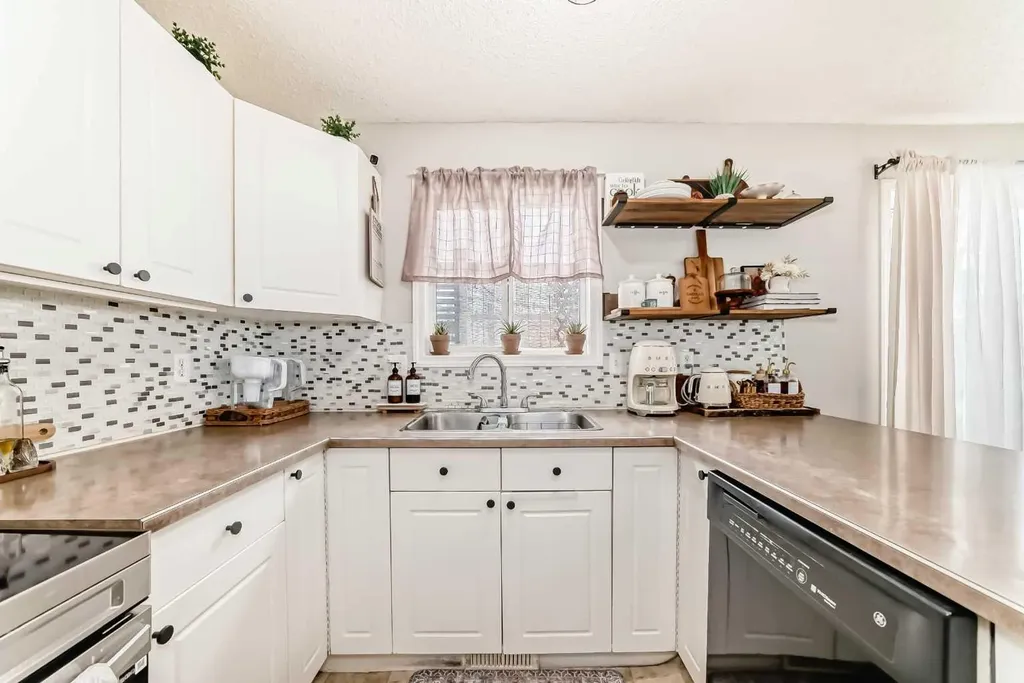 155 Erin Meadow Way SE Calgary AB T2B 3P7