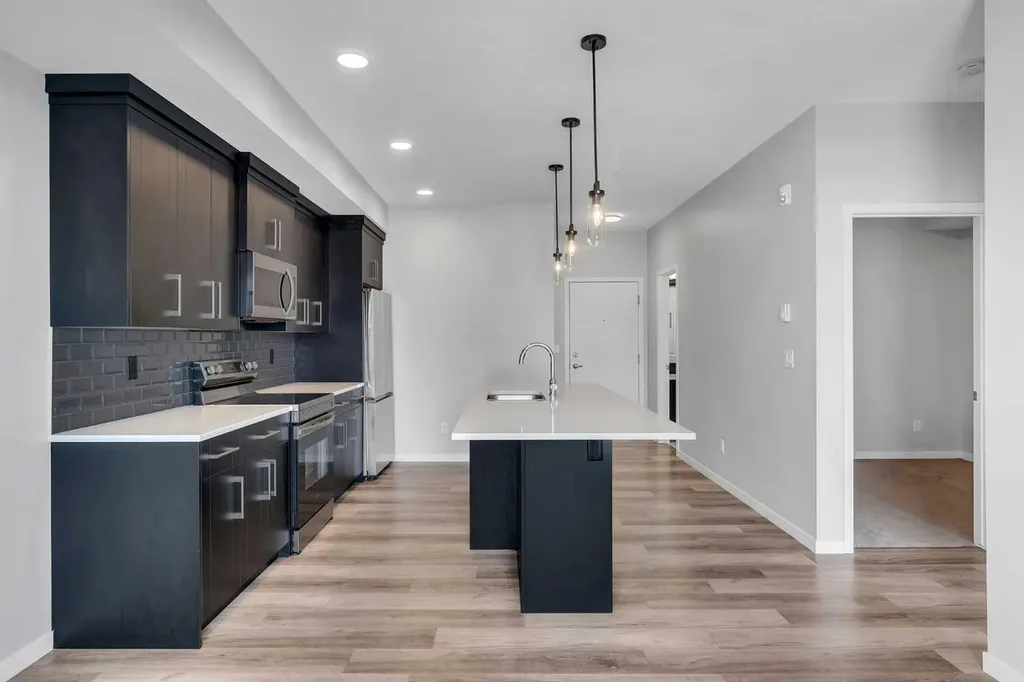 19489 Main Street SE Calgary AB T3M 3J3