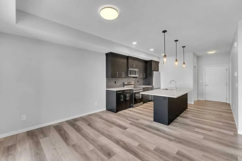 19489 Main Street SE Calgary AB T3M 3J3