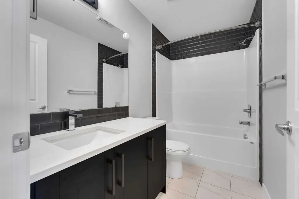 19489 Main Street SE Calgary AB T3M 3J3