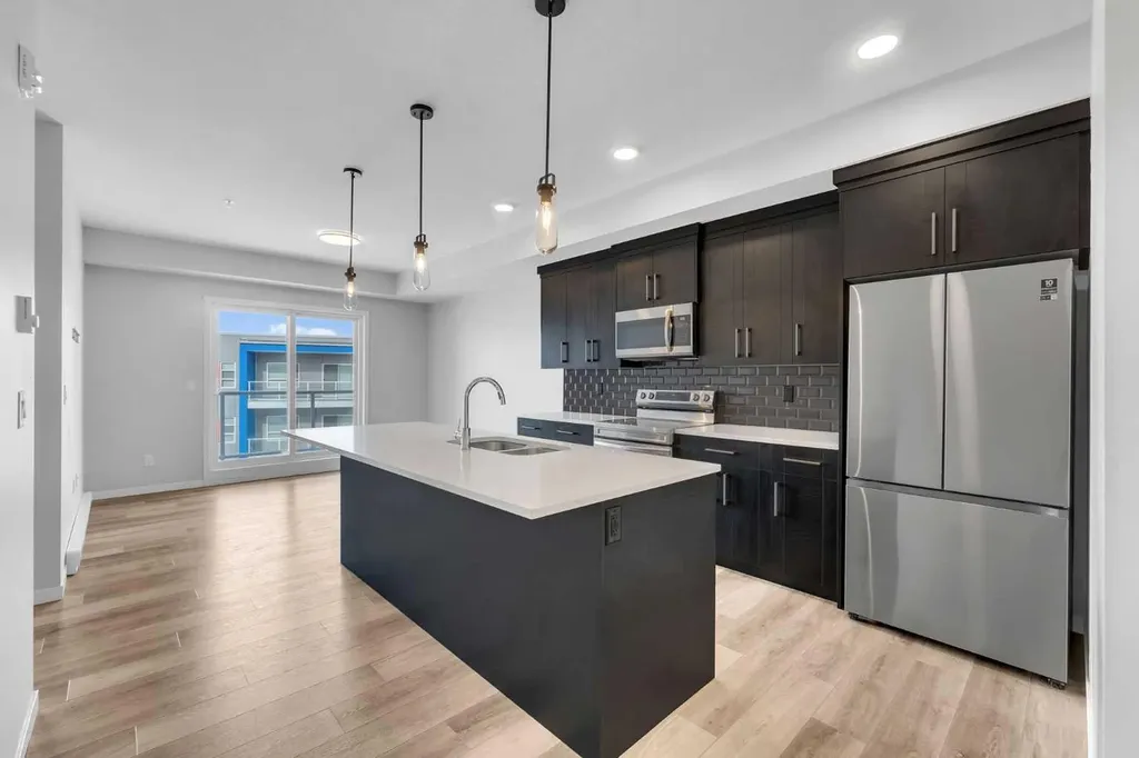 19489 Main Street SE Calgary AB T3M 3J3