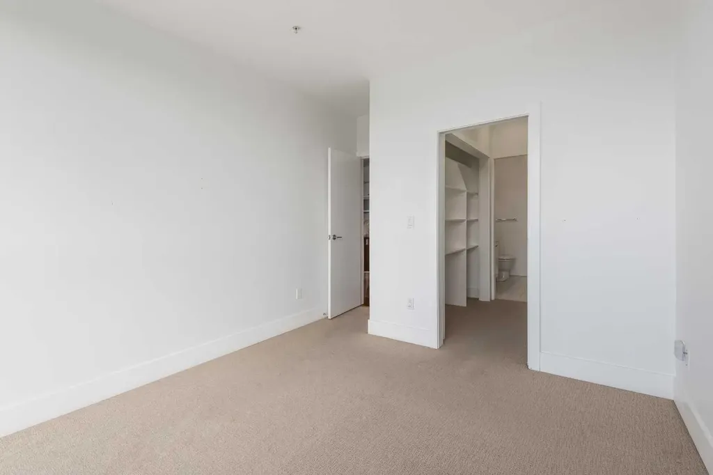 2505 17 Avenue SW Calgary AB T3E 7V3