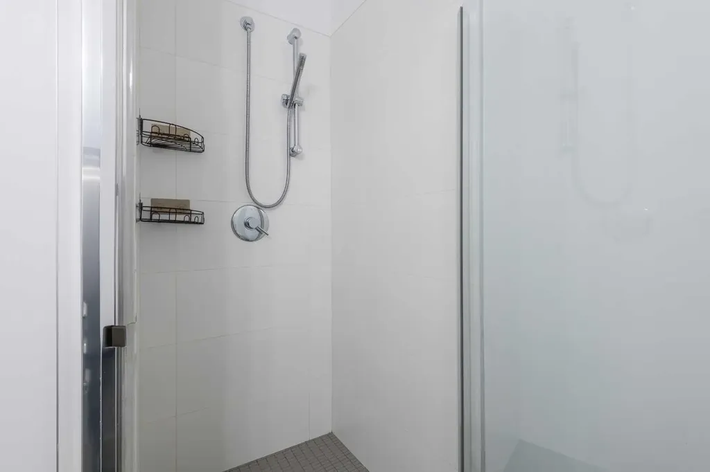 2505 17 Avenue SW Calgary AB T3E 7V3