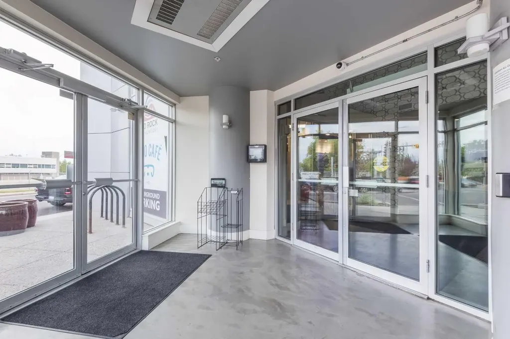 2505 17 Avenue SW Calgary AB T3E 7V3