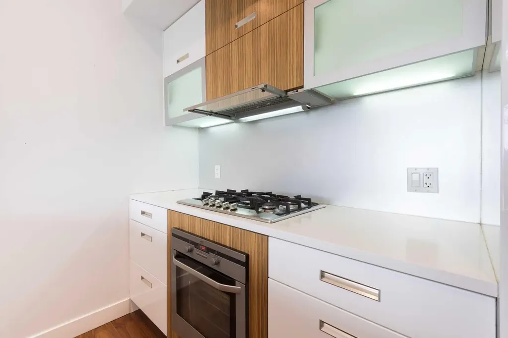 2505 17 Avenue SW Calgary AB T3E 7V3