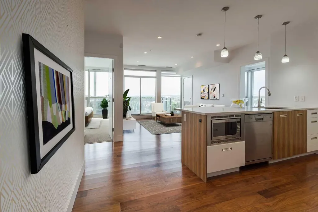 2505 17 Avenue SW Calgary AB T3E 7V3