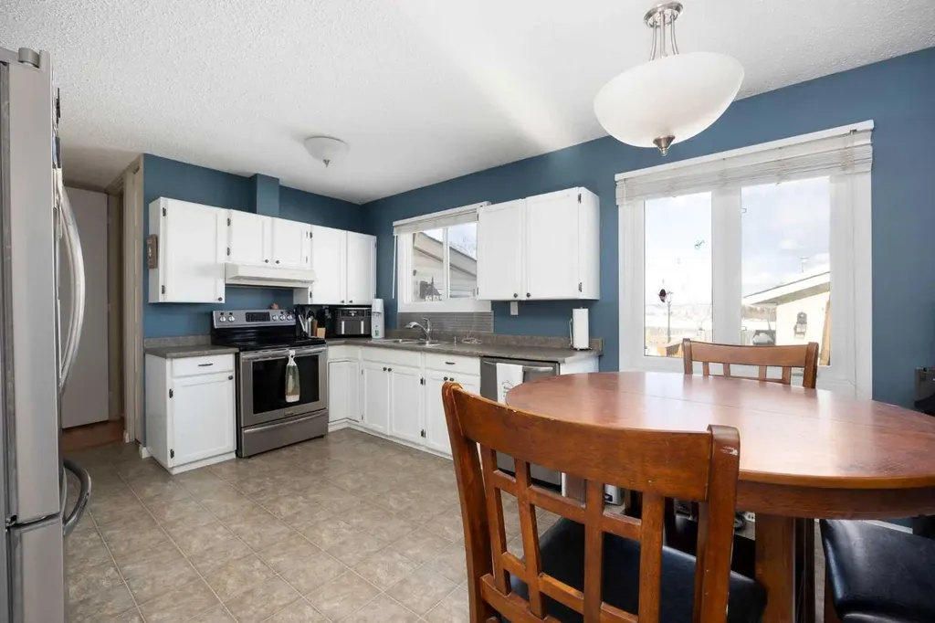 185 Sitka Drive Fort Mcmurray AB T9H 3C1