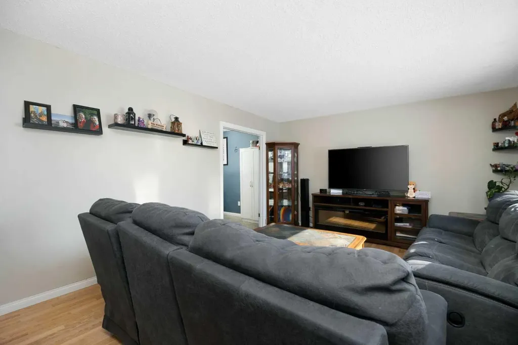 185 Sitka Drive Fort Mcmurray AB T9H 3C1
