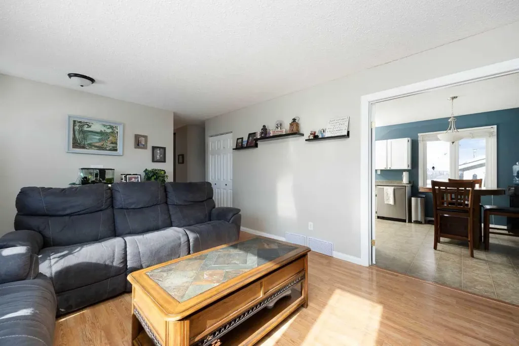 185 Sitka Drive Fort Mcmurray AB T9H 3C1