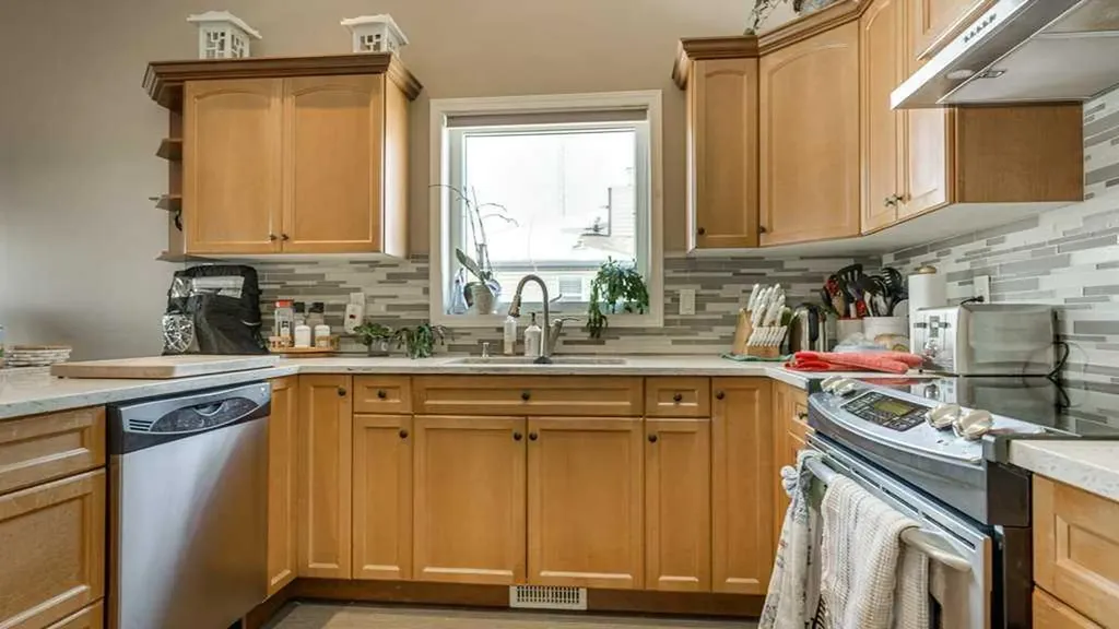 143 Ackerman Crescent Red Deer AB T4R 3B8