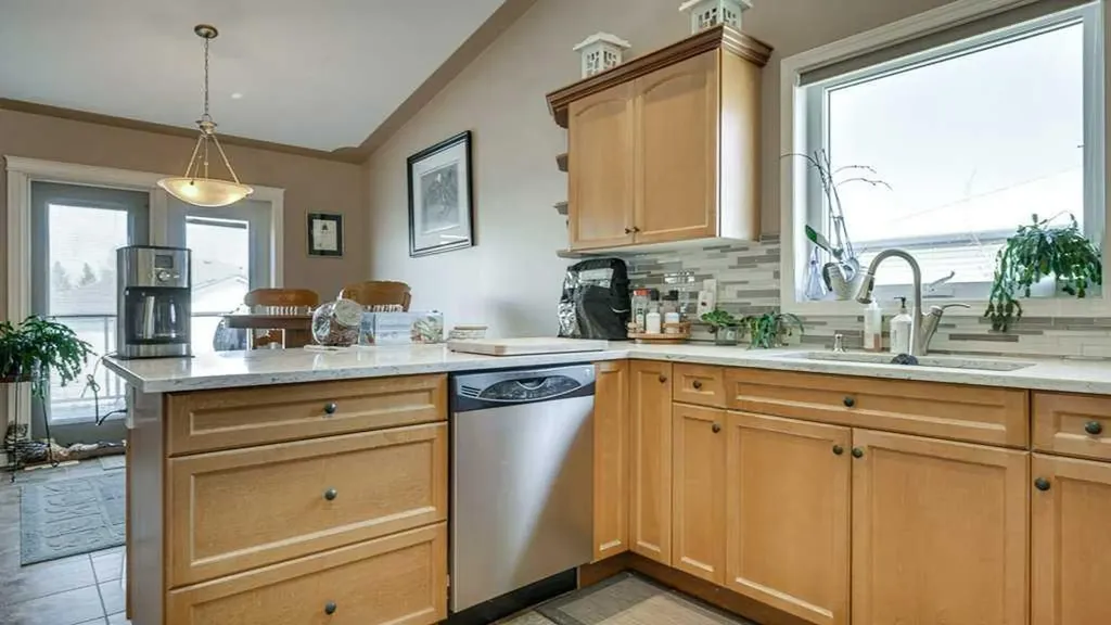 143 Ackerman Crescent Red Deer AB T4R 3B8