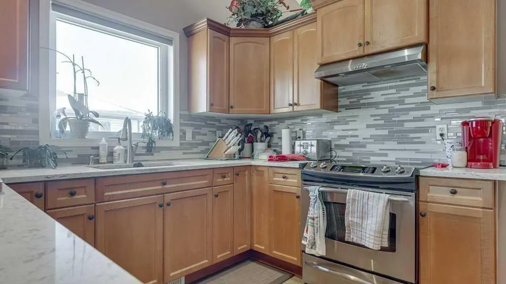 143 Ackerman Crescent Red Deer AB T4R 3B8