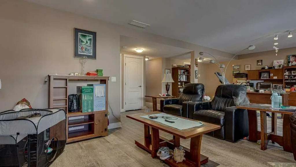 143 Ackerman Crescent Red Deer AB T4R 3B8