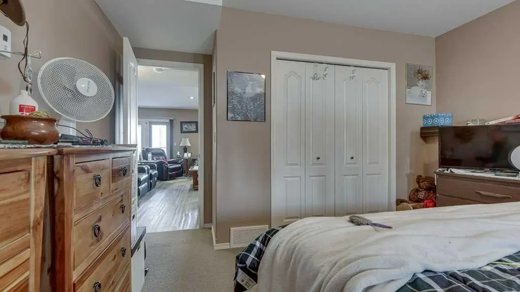 143 Ackerman Crescent Red Deer AB T4R 3B8