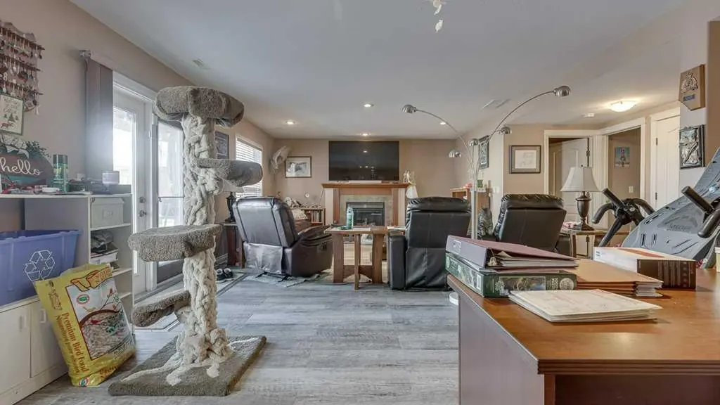 143 Ackerman Crescent Red Deer AB T4R 3B8