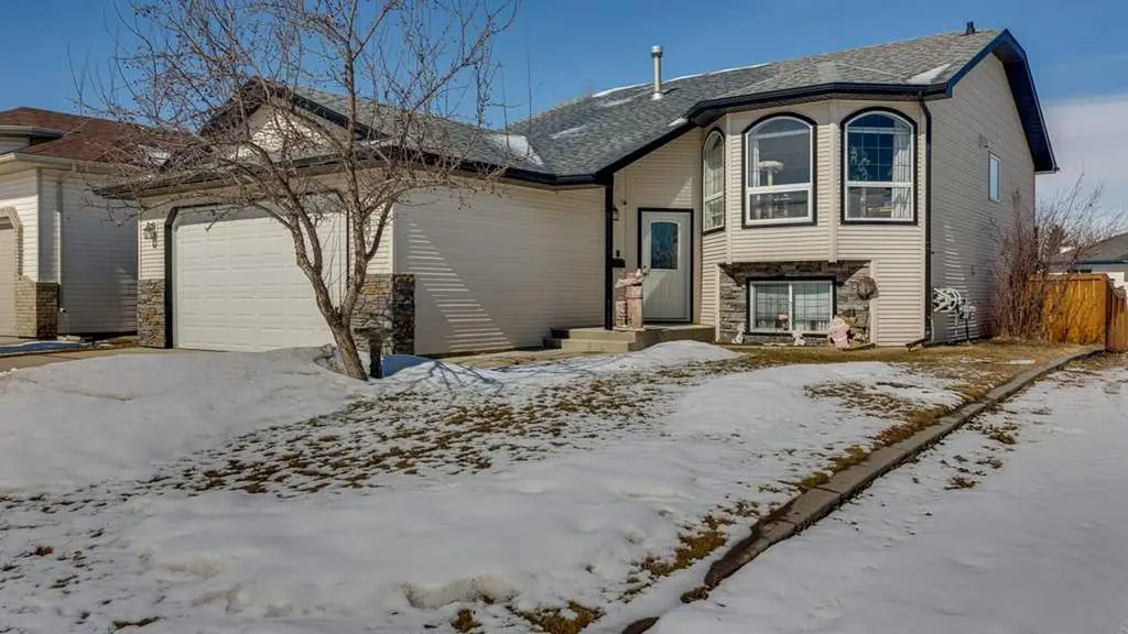 143 Ackerman Crescent Red Deer AB T4R 3B8