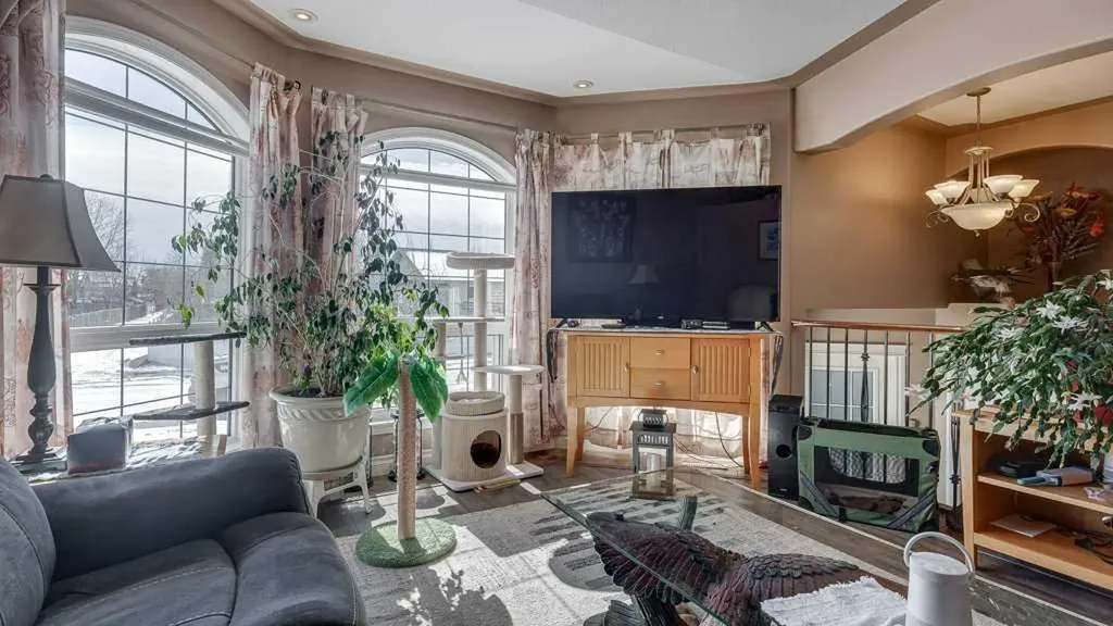 143 Ackerman Crescent Red Deer AB T4R 3B8