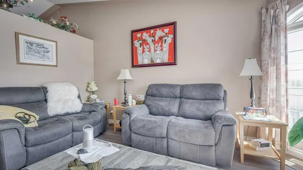 143 Ackerman Crescent Red Deer AB T4R 3B8