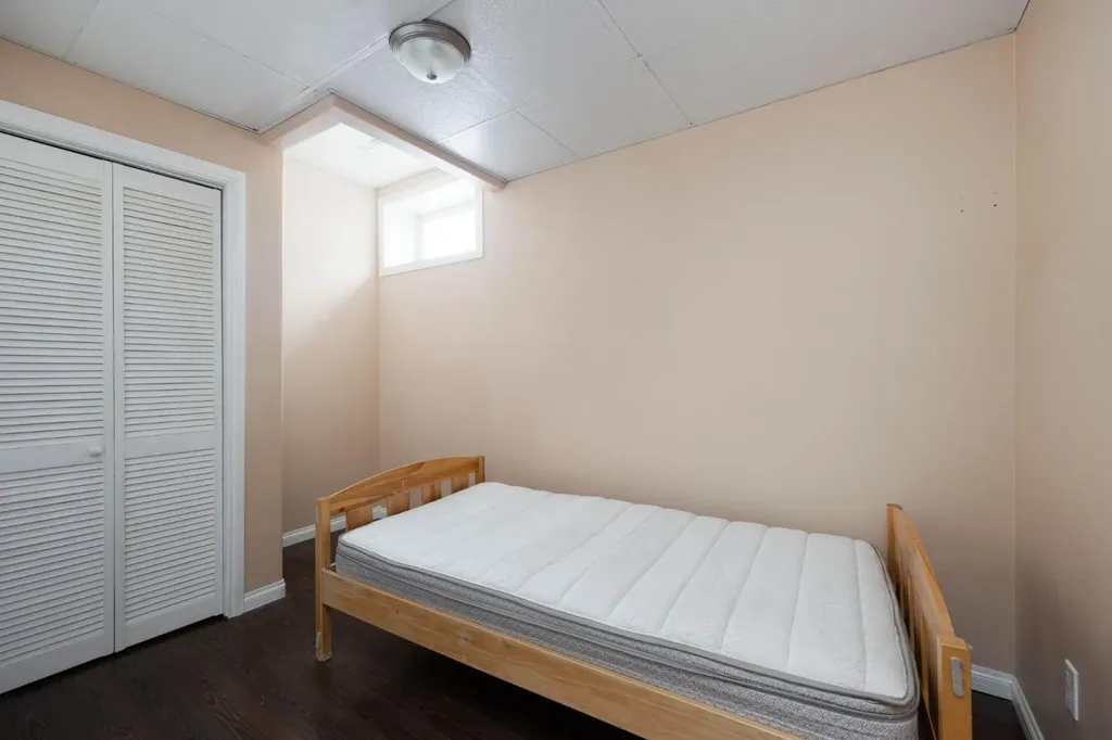 293 Grenfell Crescent Fort Mcmurray AB T9H 2M8