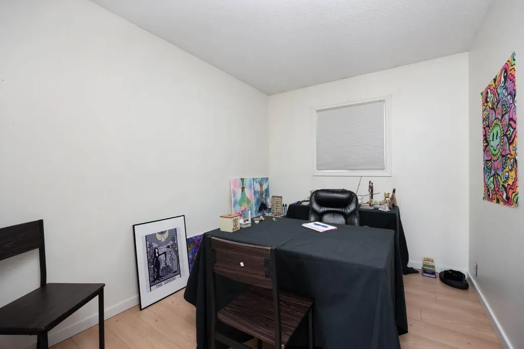 241 Bird Crescent Fort Mcmurray AB T9H4T4