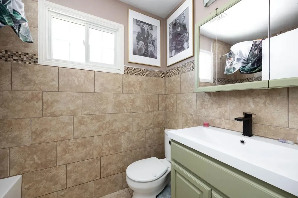 241 Bird Crescent Fort Mcmurray AB T9H4T4