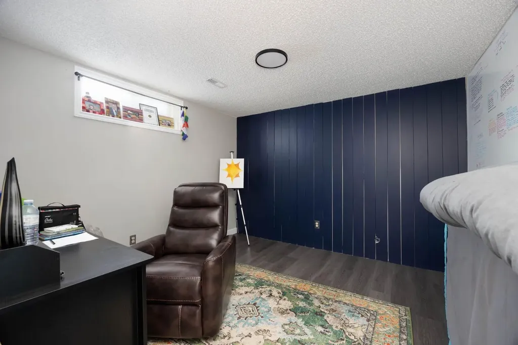 241 Bird Crescent Fort Mcmurray AB T9H4T4