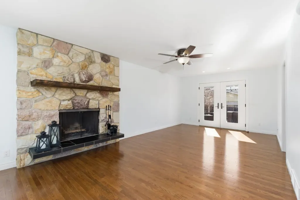 1315 Lake Michigan Crescent SE Calgary AB T2J 3E9
