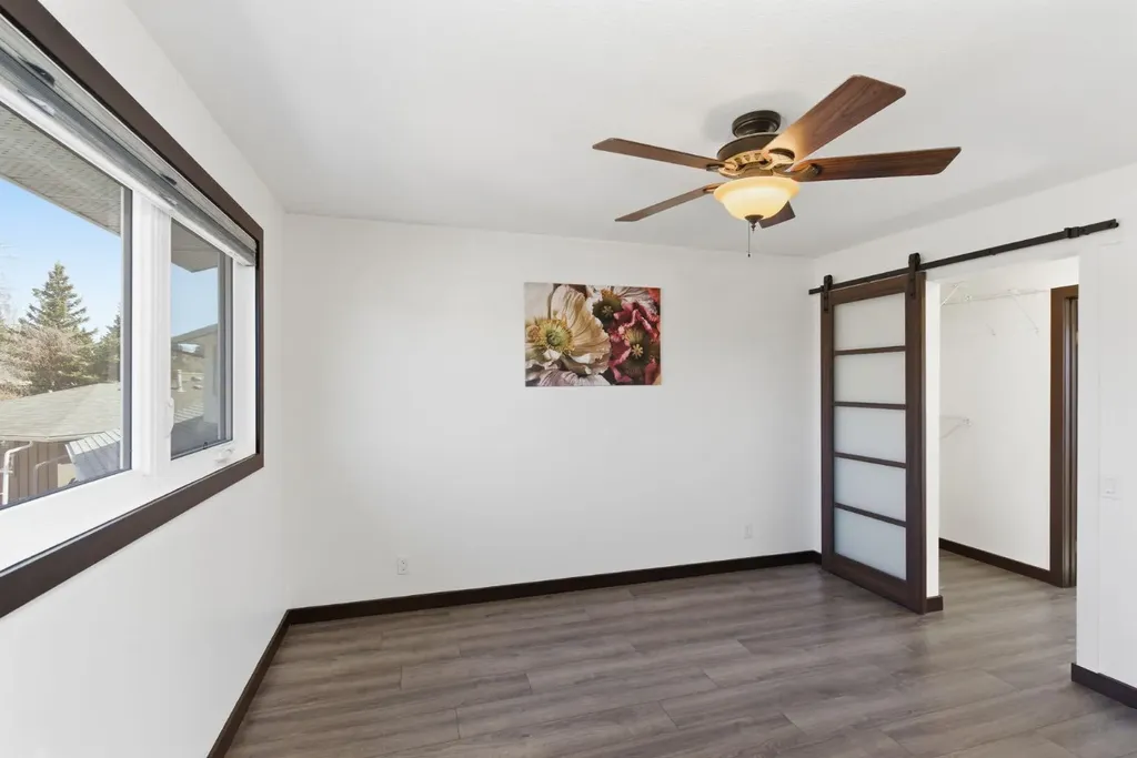 1315 Lake Michigan Crescent SE Calgary AB T2J 3E9