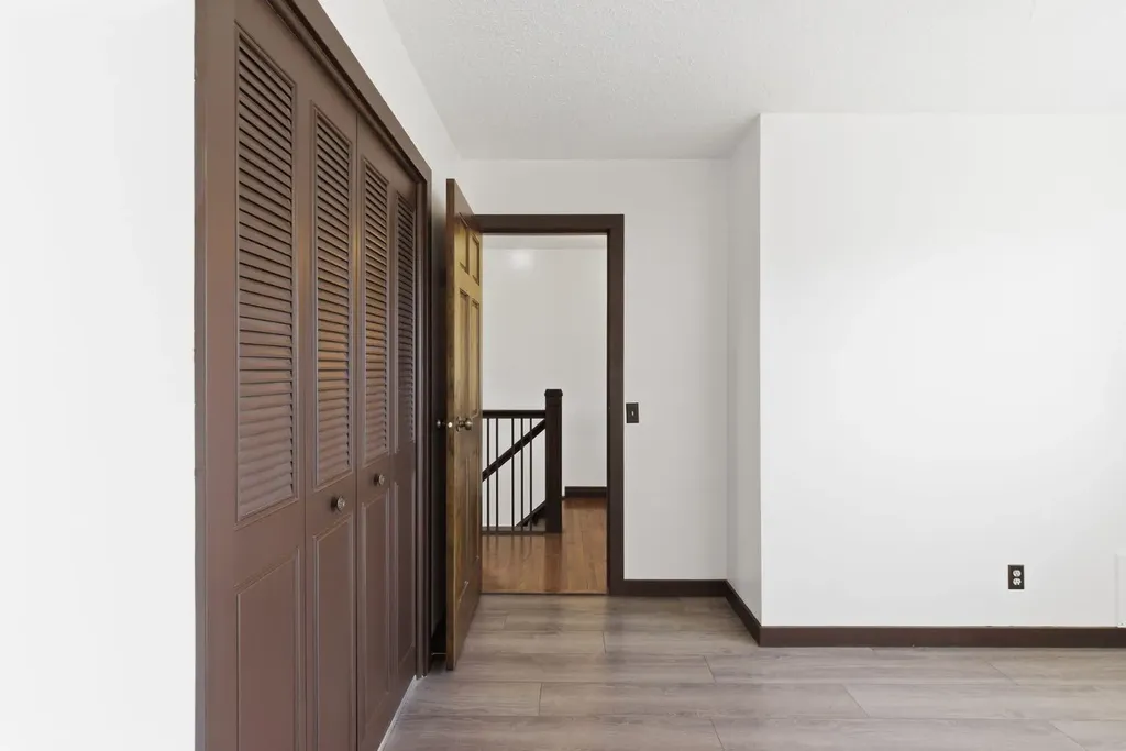 1315 Lake Michigan Crescent SE Calgary AB T2J 3E9
